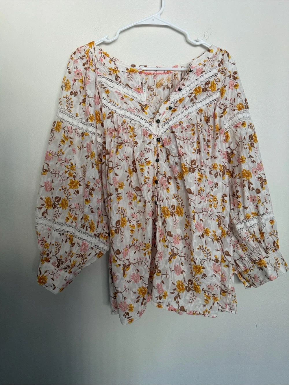 Anthropologie Lace-Trim Puff Sleeve Blouse - White with Pink & yellow Floral
